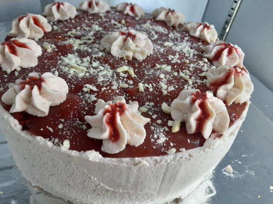 Grosella Sahnecremetorte