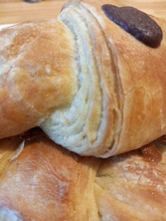Schokoladen-Croissant - fluffig - schokoladig - koestlich