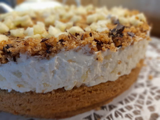 Tarta de crema de piña con corteza quebradiza