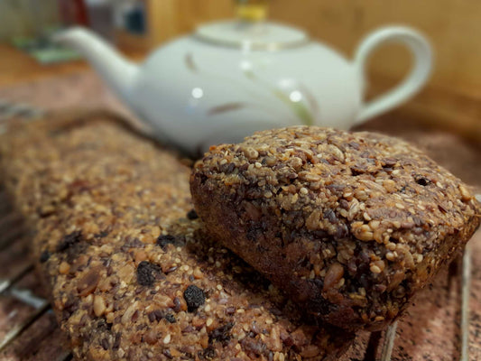 Pan vegano con semillas, sin gluten y con pasas sin azufre